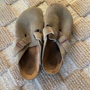 Birkenstock Bostons Taupe Size 41